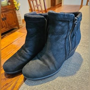 Earth black booties